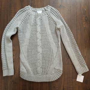 Tahari Girls grey metallic sweater, size small 7/8